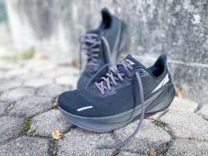 AltraFWD Experience, la prima scarpa non drop zero di Altra