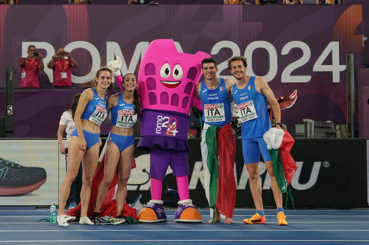 Il team della 4x400 mista: Luca Sito, Anna Polinari, Edoardo Scotti e Alice Mangione (foto Grana/Fidal)