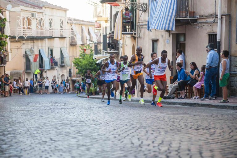 Il Giro Podistico di Castelbuno (foto courtesy Giro di Castelbuono/Mario Levante)