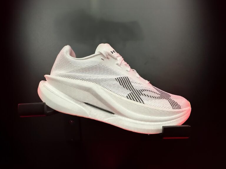 Il prototipo di Under Armour Velociti Elite 3 presentato al The Running Event di Austin